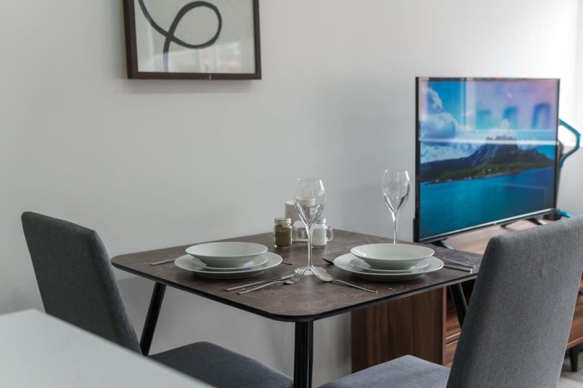 Contemporary 1 Bedroom Preston Apartment 外观 照片